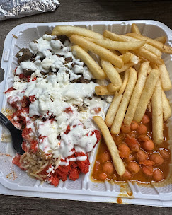 Big Red Halal atmosphere